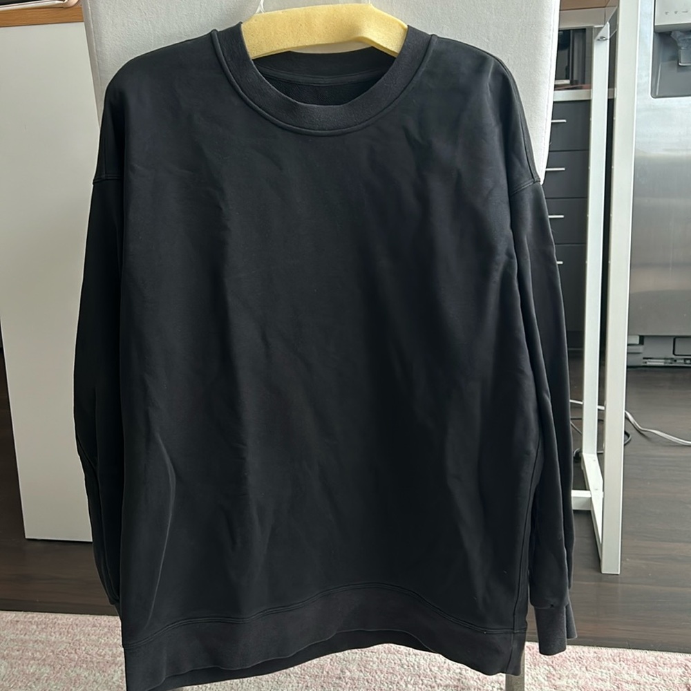 Lululemon Perfectly Oversized Crew in Black